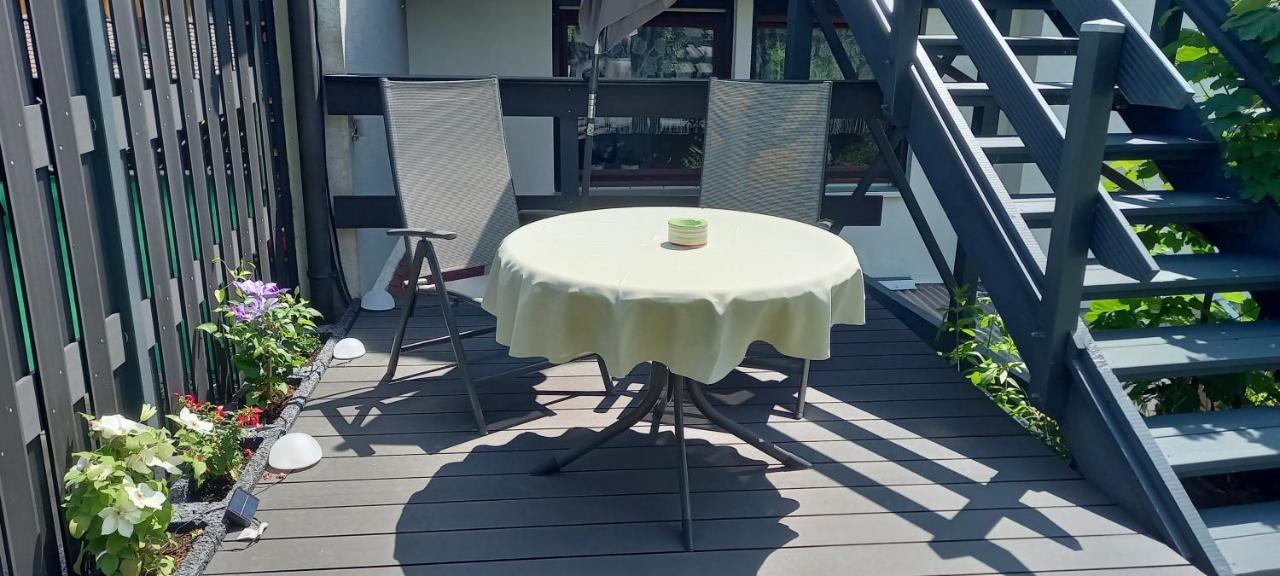 Kleine, Gemuetliche Dachgeschosswohnung Laudenbach  Luaran gambar